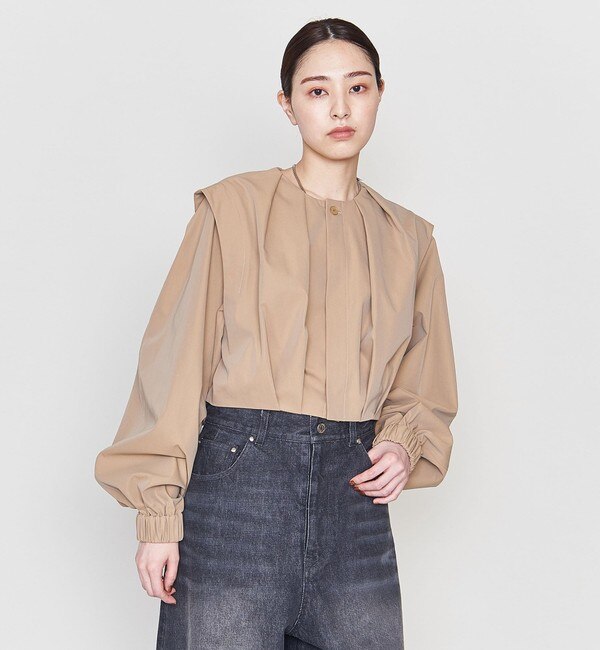 ＜ASTRAET＞ウィングショルダー クロップド ブラウス