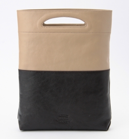 □★[アクネオ]ACNEO BI/C 2F クラッチバッグ