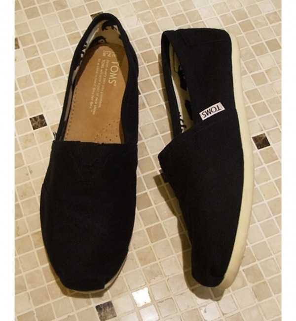 TOMS ベーシックスリッポン