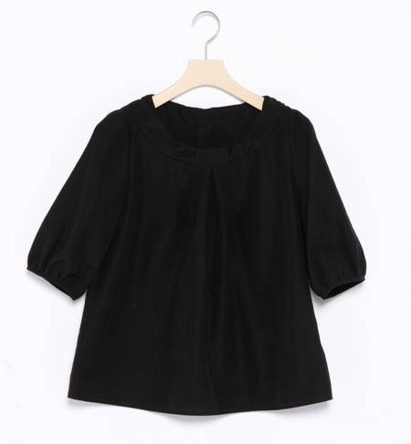 タックネック5分袖ブラウス