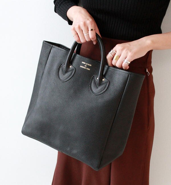 YOUNG OLSEN / レザートートバッグ M|BEAMS WOMEN(ビームス ウィメン)の通販|アイルミネ YOUNG OLSEN / レザートートバッグ M|BEAMS WOMEN(ビームス ウィメン)の通販|アイルミネ