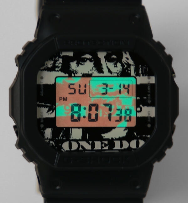 G-SHOCK / KOUSUKE KAWAMURA × BEAMS T 別注 DW 5600-E ''1 dollar bill  shredded''|BEAMS MEN(ビームス メン)の通販｜アイルミネ