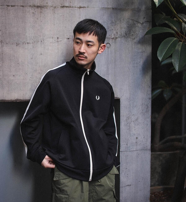 ポルトガル製】FRED PERRY フレッドペリー トラックジャケット 黒