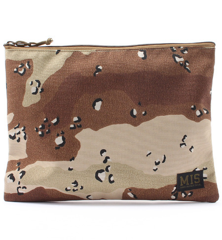 【シップス/SHIPS】 MIS MADE IN CALIF USA: ナイロン クラッチバッグ [送料無料]