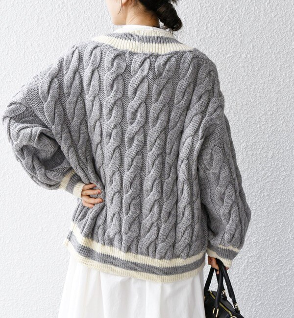 【SHIPS any別注】Oldderby Knitwear: Vネック クリケット カーディガン