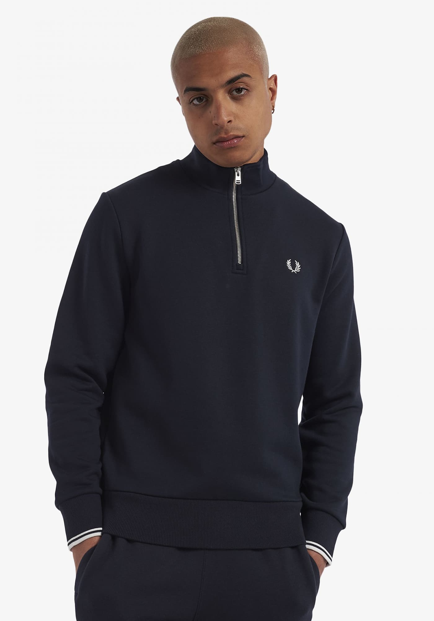 FRED PERRY スウェット　Half Zip Logo Sweat