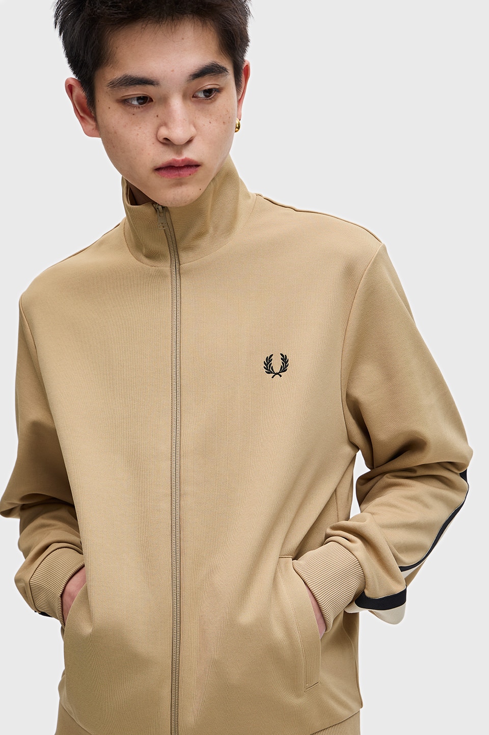 Tape Detail Track Jacket|FRED PERRY(フレッドペリー)の通販｜アイルミネ