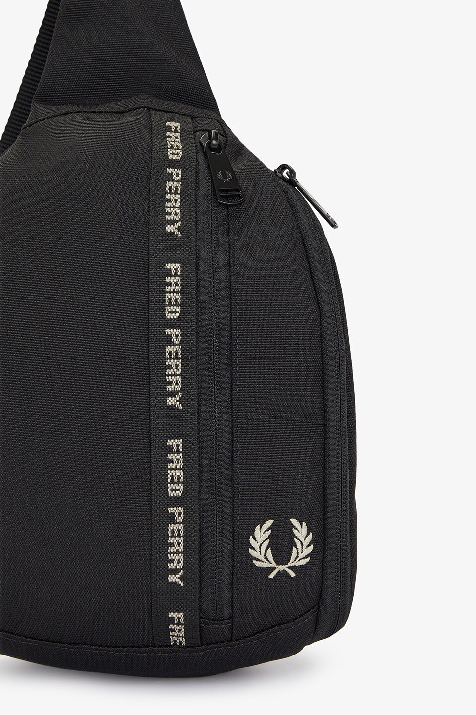 Fred Perry Taped Sling Bag|FRED PERRY(フレッドペリー)の通販 