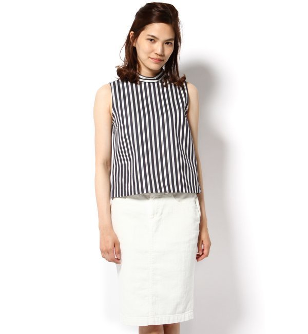 ストライプ柄ノースリーブハイネックブラウス