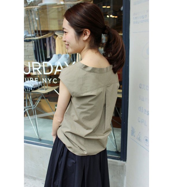 タイプライターニュアンスノースリーブブラウス