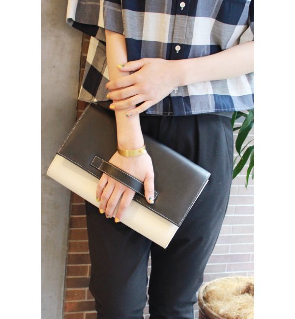キャンバス×レザークラッチバッグ