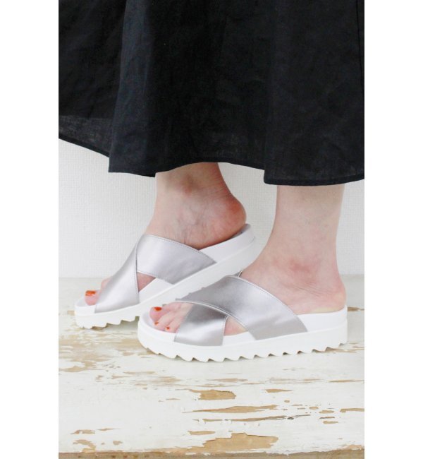MOHI クロスサンダル