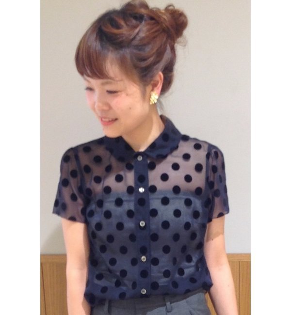 フロッキードット丸襟ブラウス◆