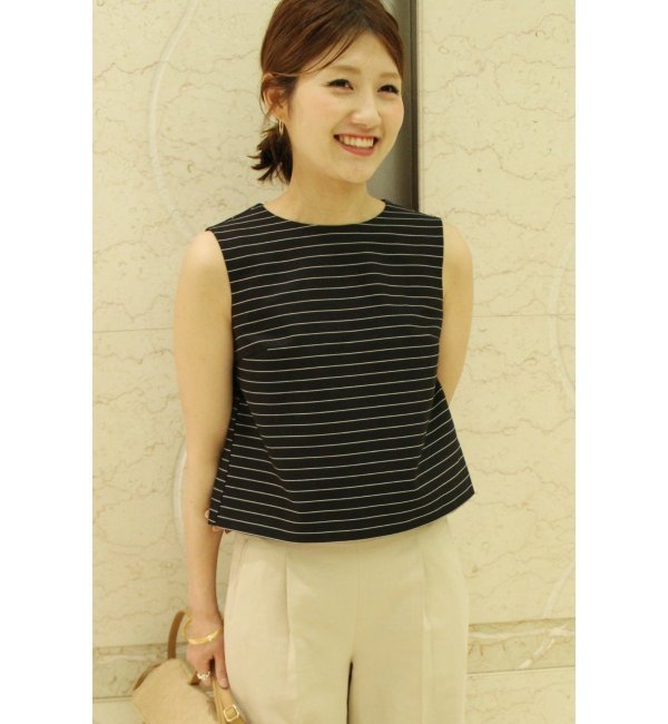 ピンストライプクロップドブラウス