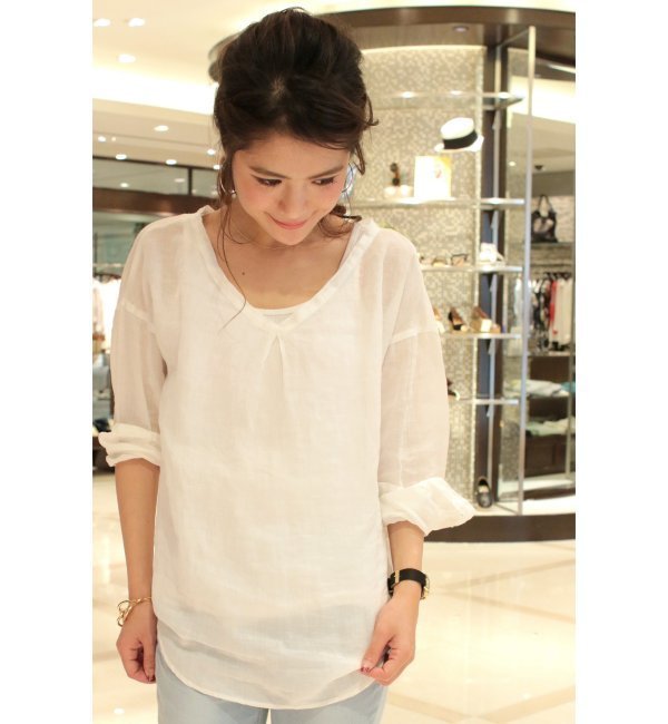 リネン タックブラウス