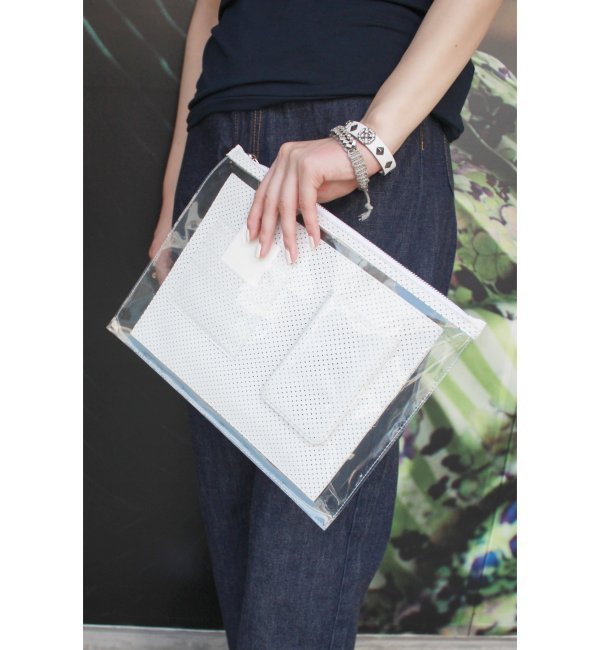 ◆DEATHIN PARIS パンチレザー pvcクラッチ