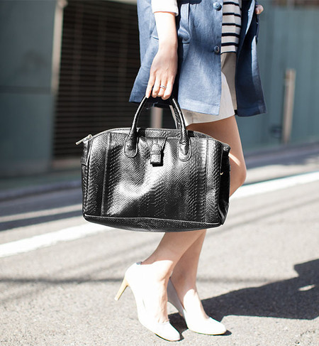 クロコ型押しボストン