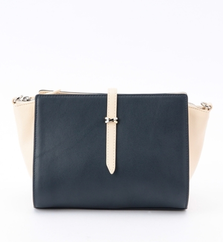 レザーショルダーバッグ