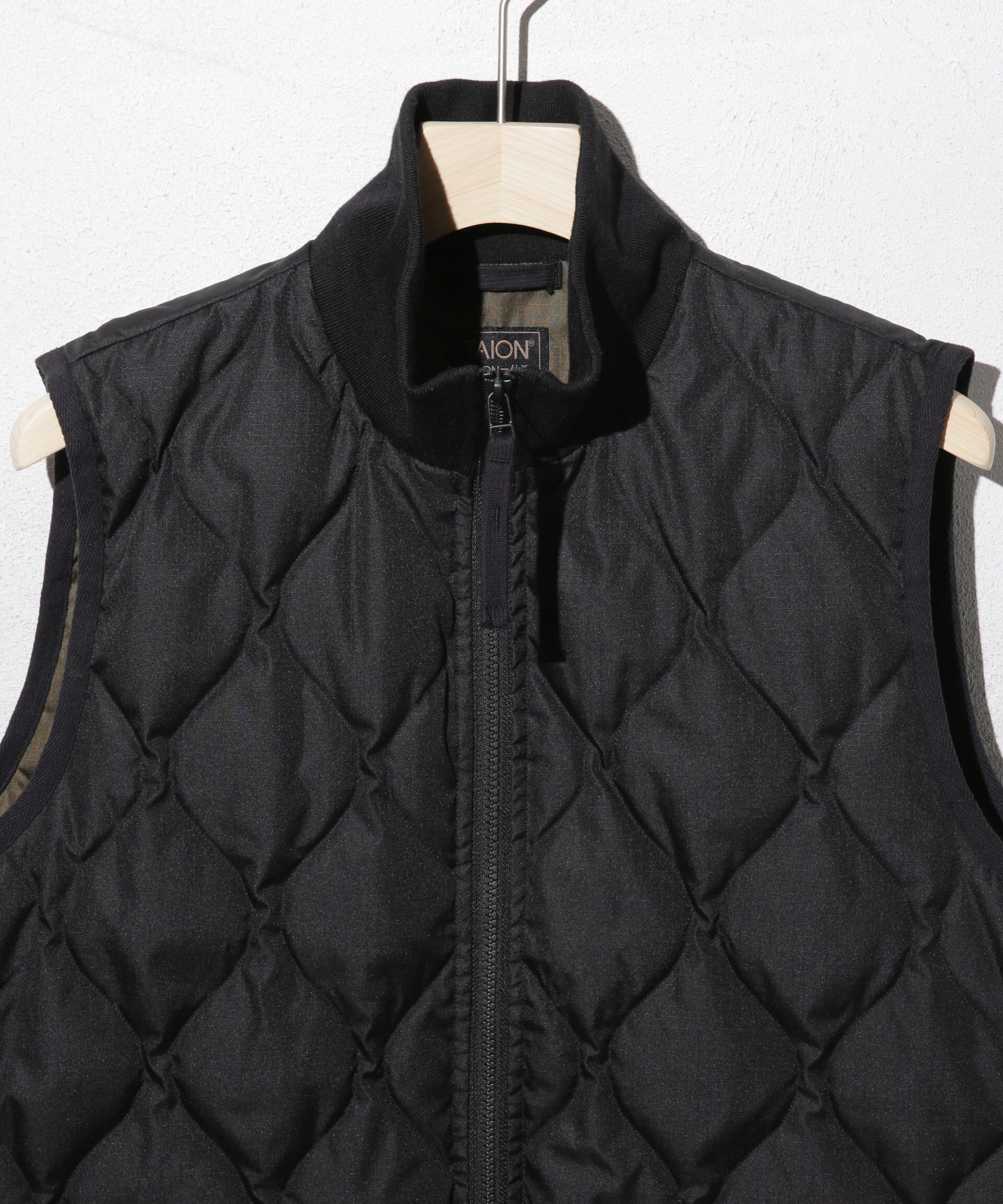 TAION/MILITARY HI NECK DOWN VEST|nano・universe(ナノ・ユニバース