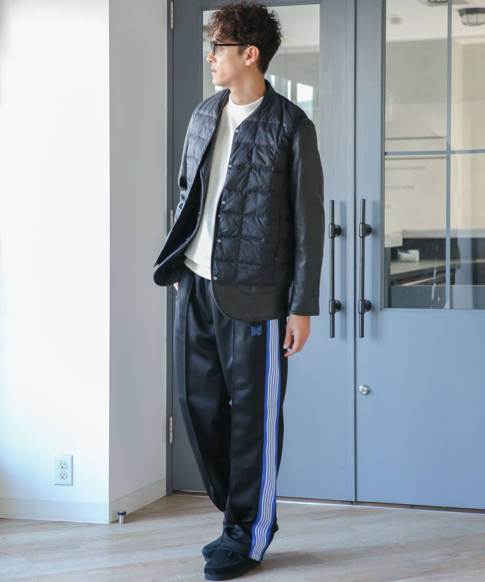 TAION/V-NECK BUTTON DOWN VEST|nano・universe(ナノ・ユニバース)の 