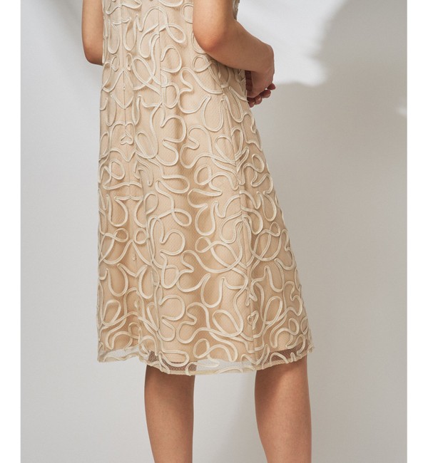 コードキカ刺繍ドレス