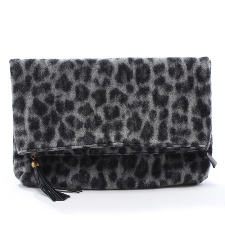 LR-13250 SLIVER KNIT CLUTCH BAG