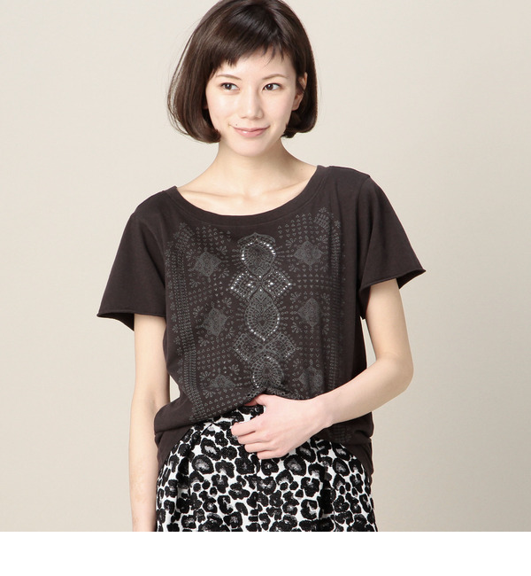 プリント＆カットワークTシャツ