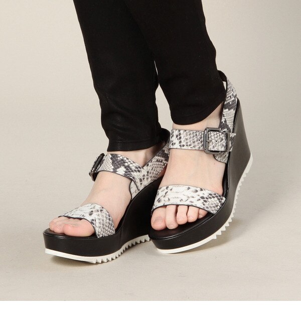 13-119 36 PRINTED WEDGE SANDAL