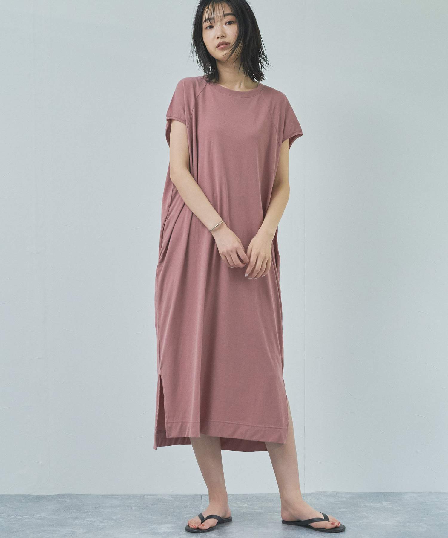 Audrey And John Wad スリット入りクルーネックワンピース ウォッシャブル Landwards ランドワーズ の通販 アイルミネ