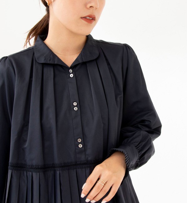 【MARILYN MOON/マリリーンムーン】pleated embroidery blouse