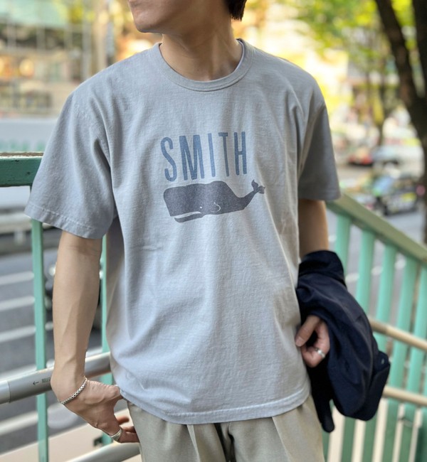 【BARNS OUTFITTERS/バーンズアウトフィッターズ】別注 TUBE Tシャツ SMITH