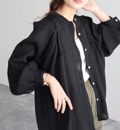 【2WAY着用可能】前開きギャザースリーブブラウス
