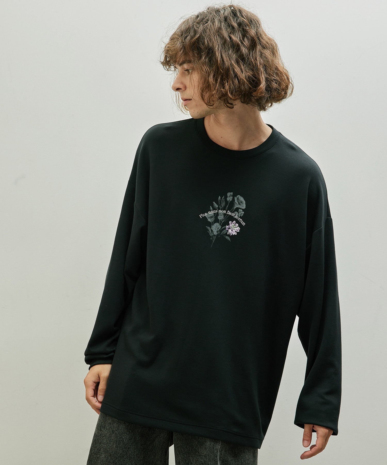 フラワー刺繍ロングスリーブTシャツ|JUNRed(ジュンレッド)の通販