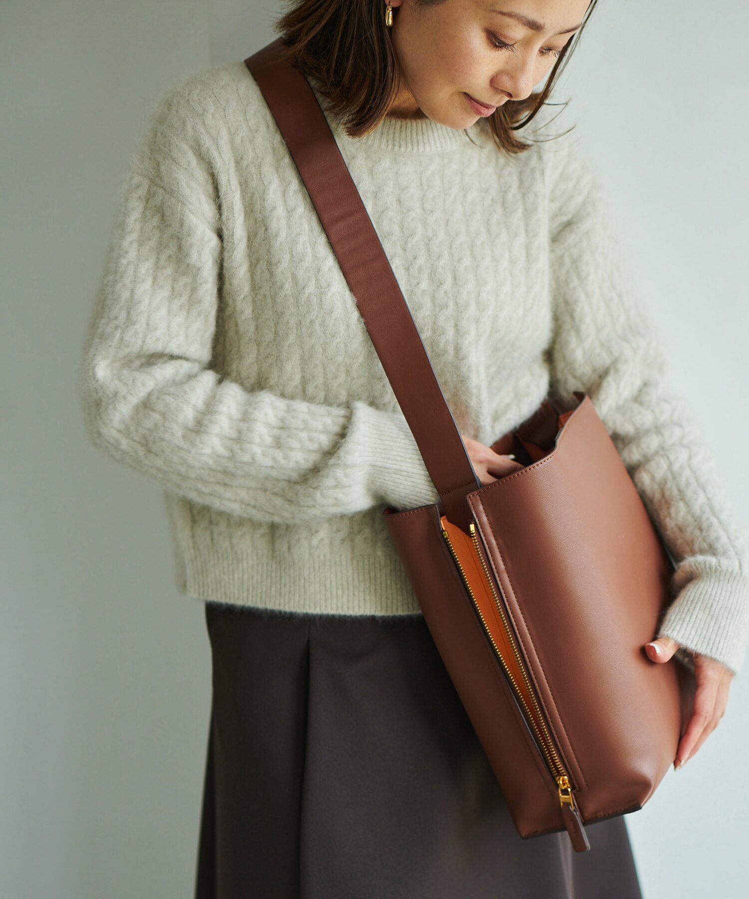 WEB限定】【E'POR】Y BAG Shoulder M（サイドジップショルダーバッグ