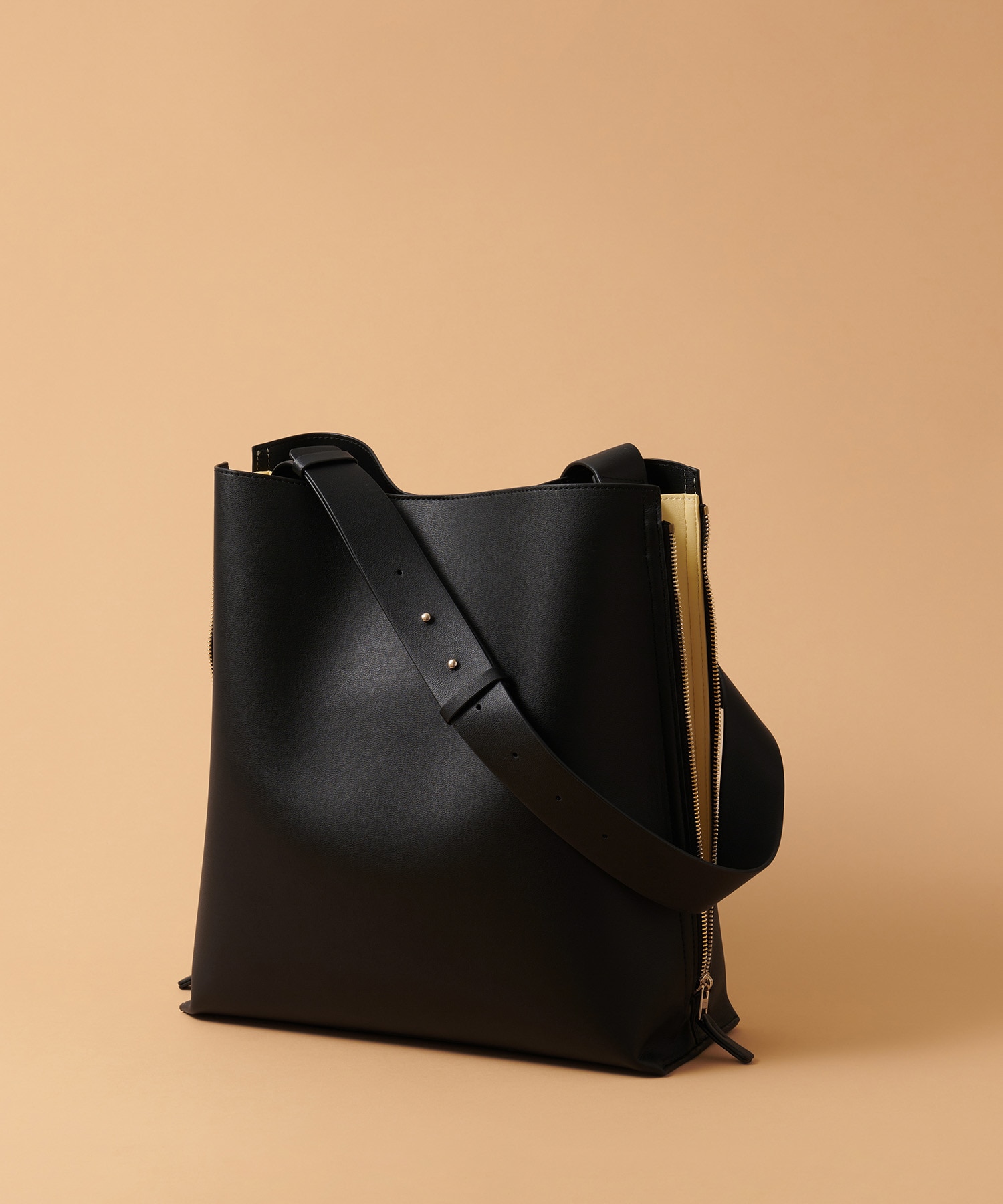 【E'POR】【A4対応】 Y BAG Shoulder L（サイドジップショルダーバッグ）