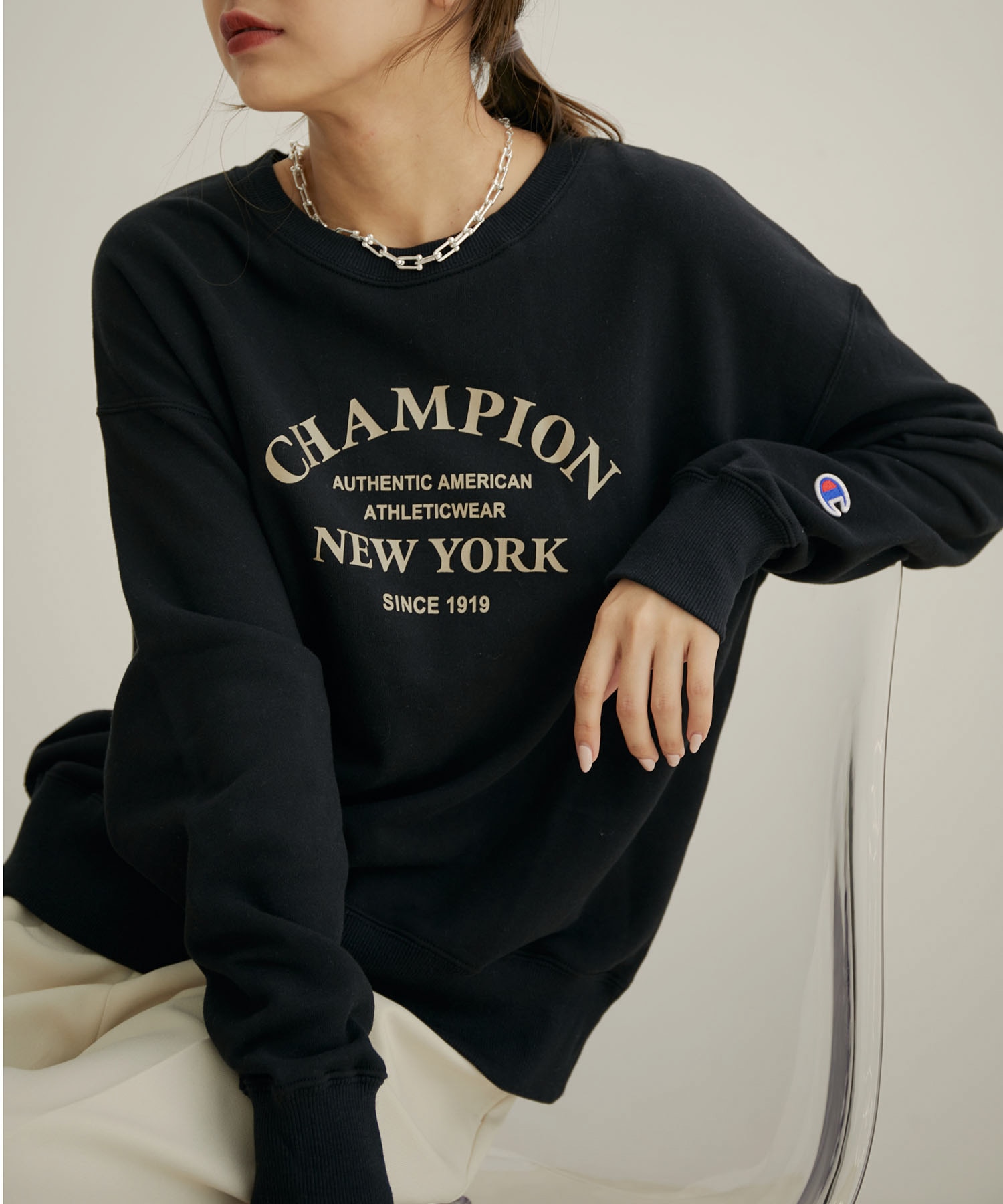 Champion】【洗える】クルーネックカレッジ風ロゴスウェット