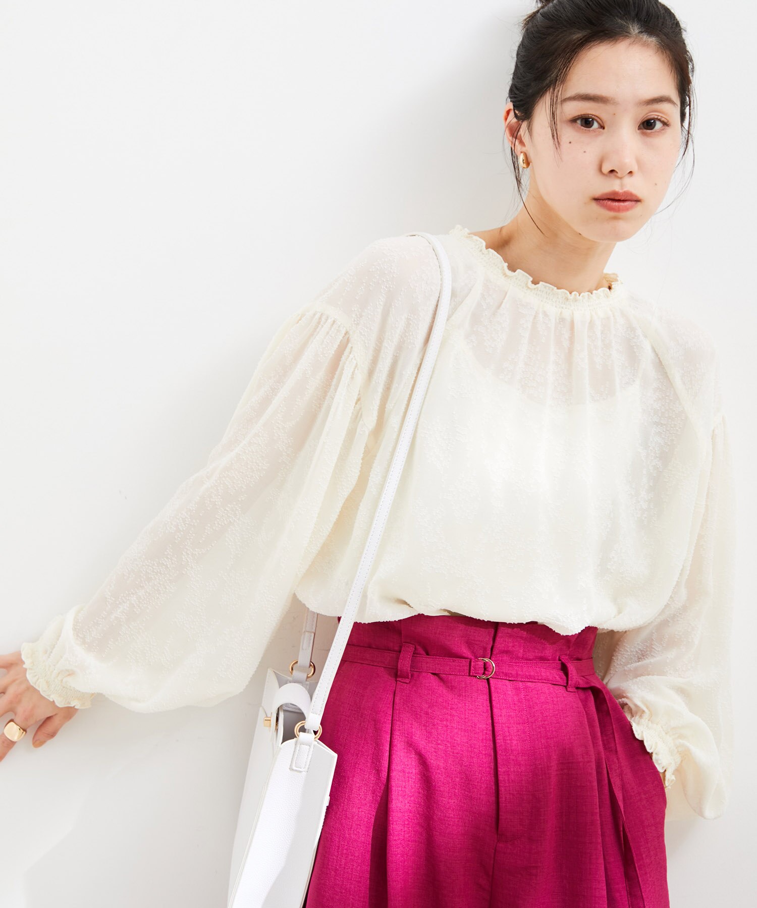 シフォンジャガードギャザーブラウス