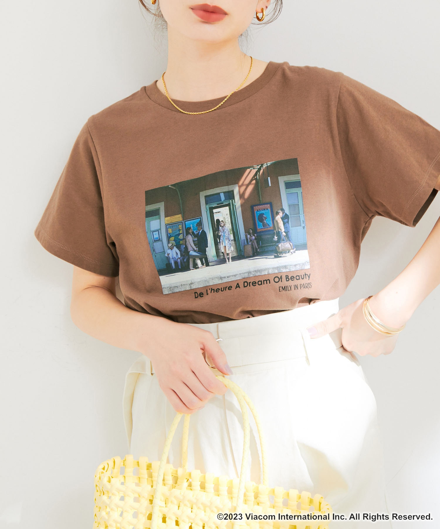 【ホワイト系（11）】『エミリー,パリへ行く』コラボレーションフォトTシャツ【洗える】
