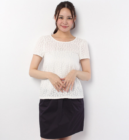 チュール小花刺繍プルオーバーブラウス