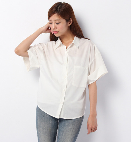 リラックスシャツ