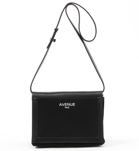 スクェアーロゴショルダー