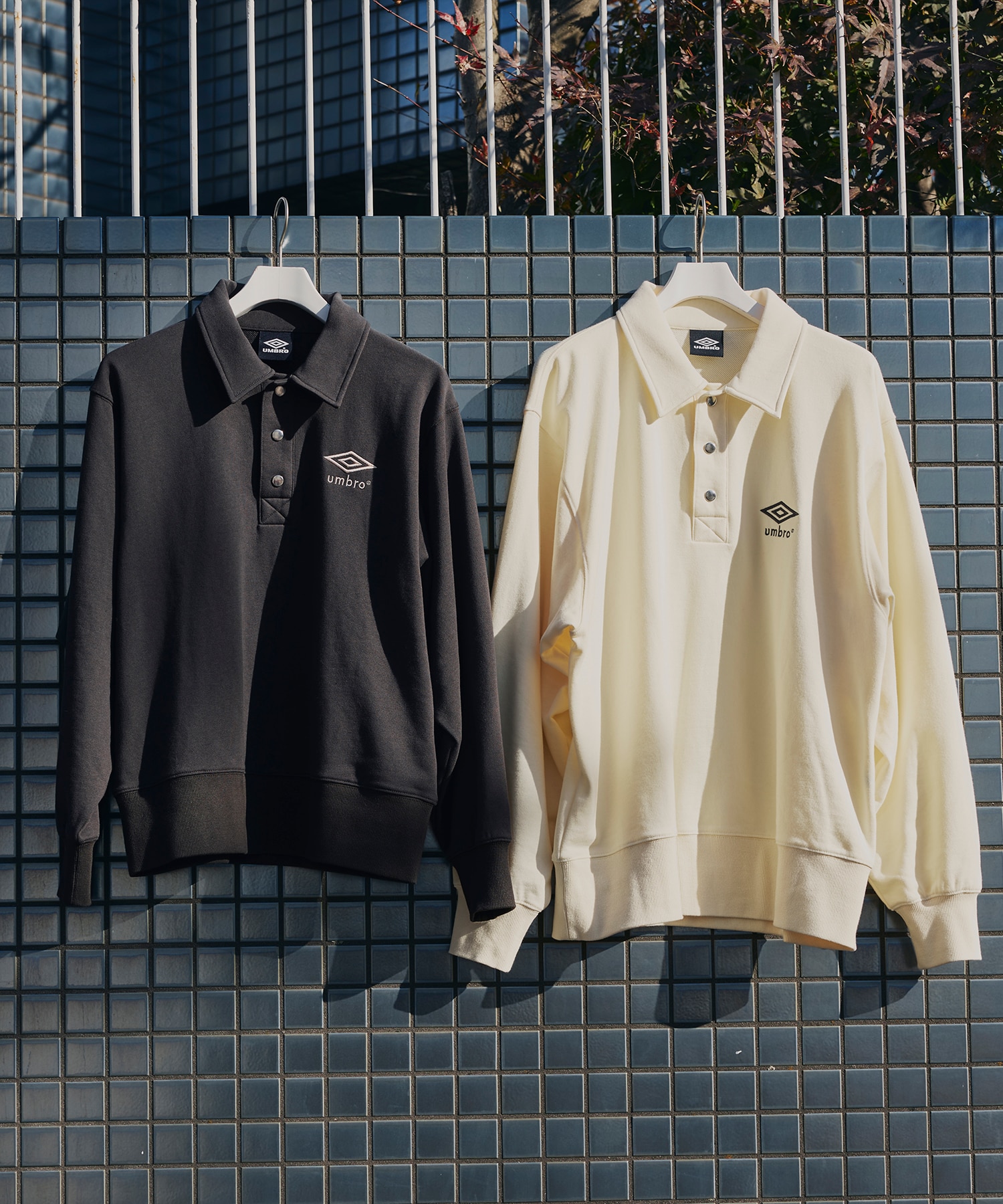 【UMBRO for ADAM ET ROPE'】COLLARED SWEAT PO