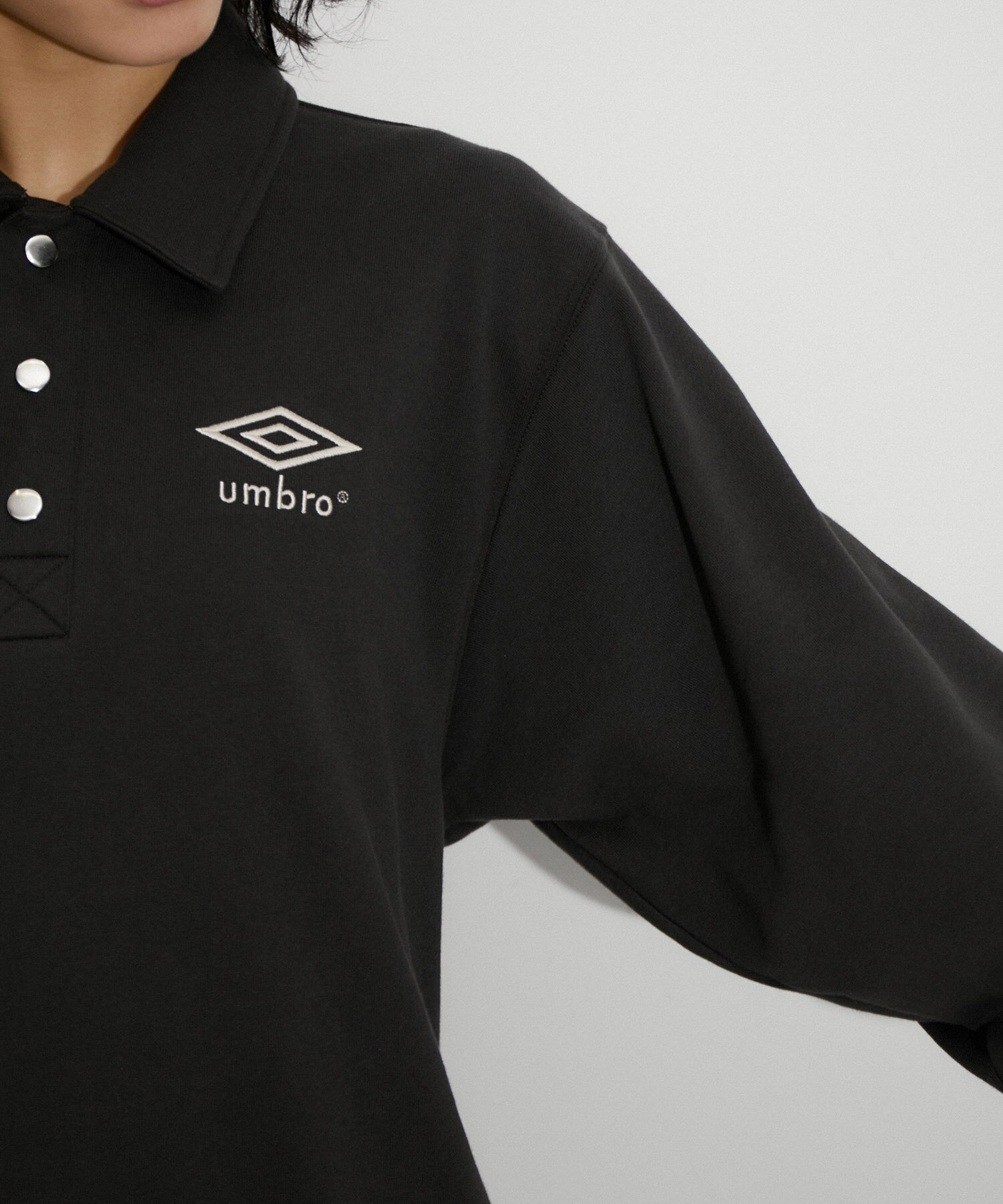 【UMBRO for ADAM ET ROPE'】COLLARED SWEAT PO