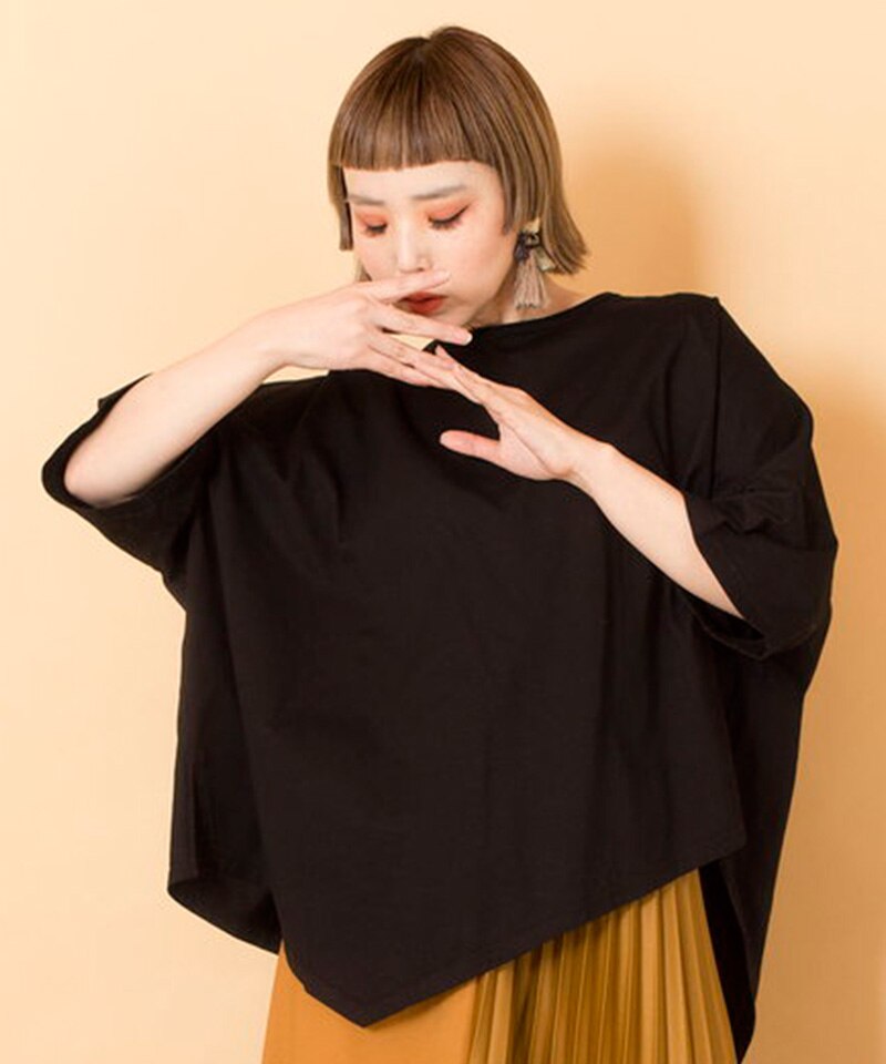 アシンメトリーヘムワイドTシャツ