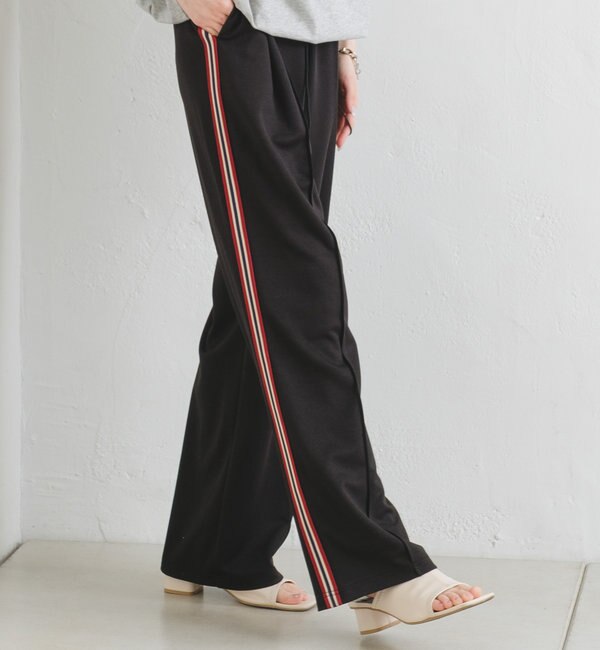 【WHIMSIC/新色追加】SIDE LINE TRACK PANTS