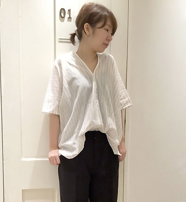 VネックストライプBL