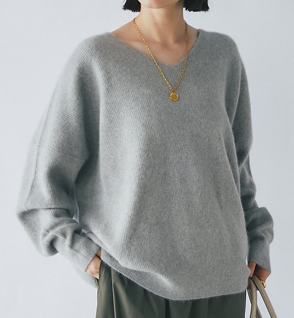 ヘアリーヤーンUネックニット-