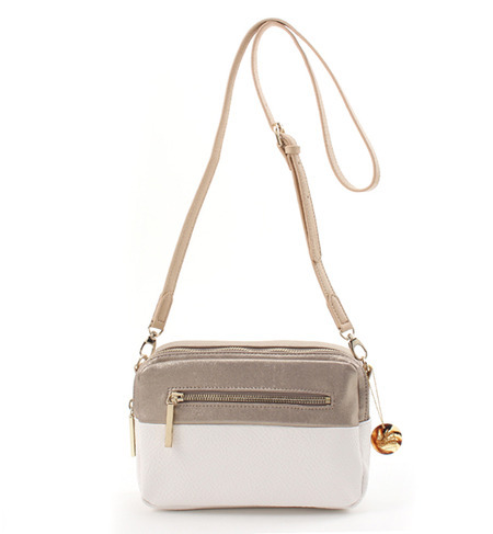 シャイニー切替ポシェット