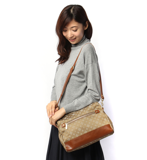 ファスナーショルダーバッグ