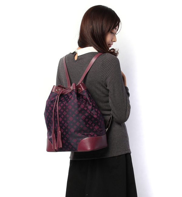 モノグラム×レザー切り替え巾着型リュック